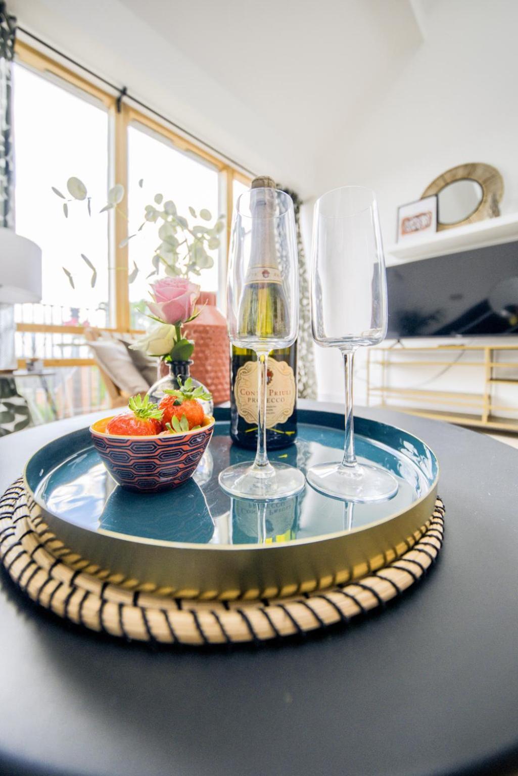 Coventry Large 4-Bed Townhouse By Empower Homes Екстер'єр фото