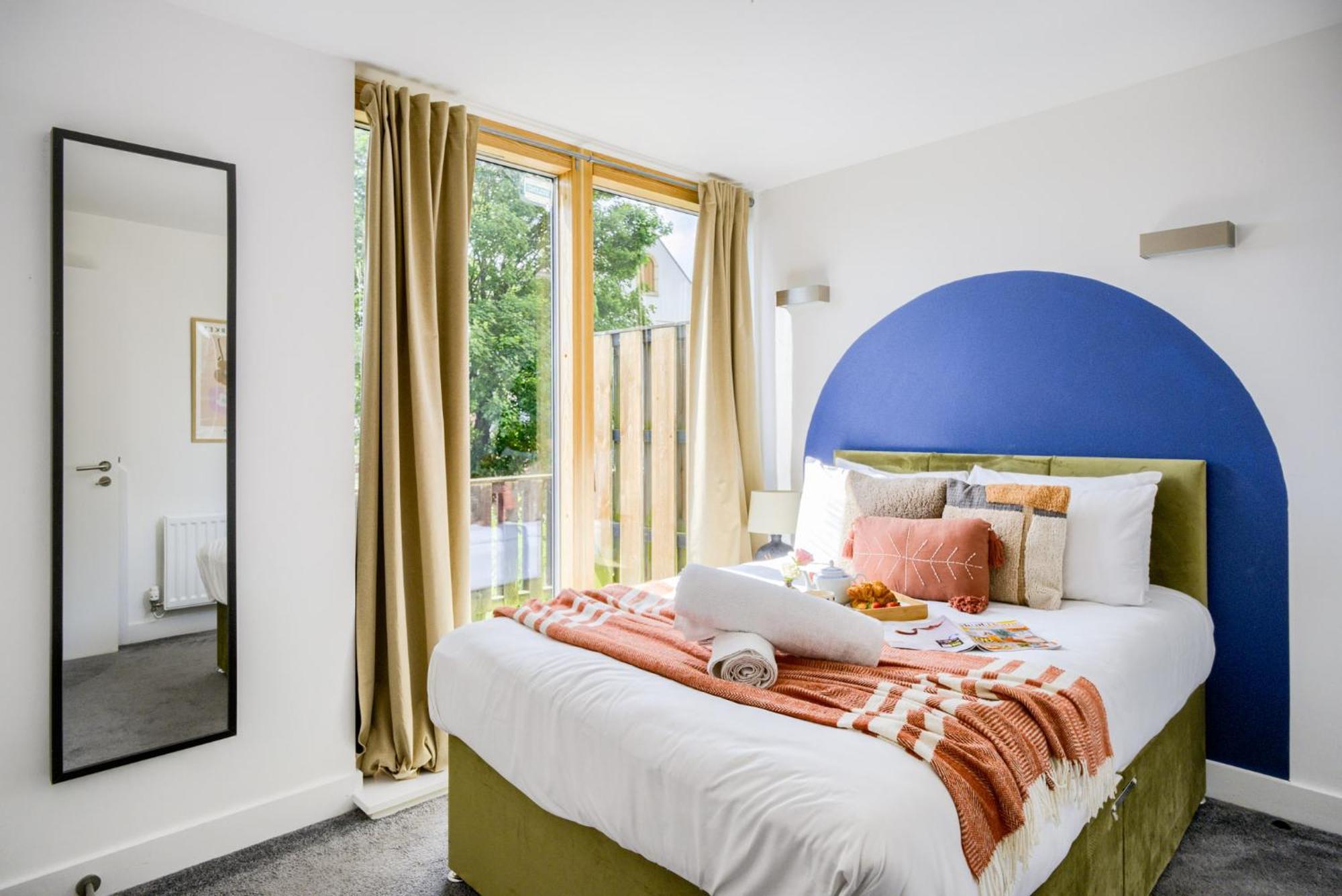 Coventry Large 4-Bed Townhouse By Empower Homes Екстер'єр фото