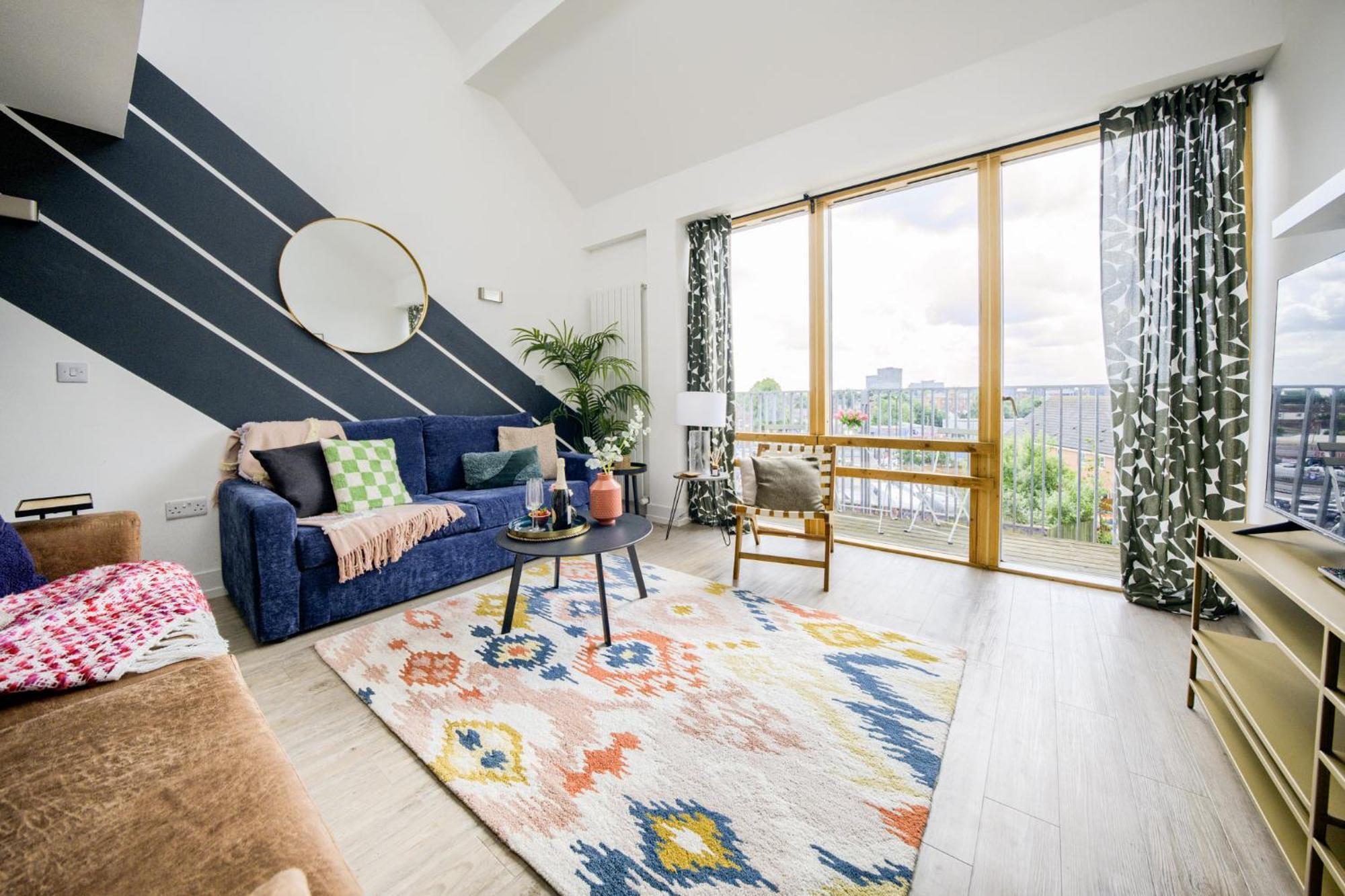 Coventry Large 4-Bed Townhouse By Empower Homes Екстер'єр фото