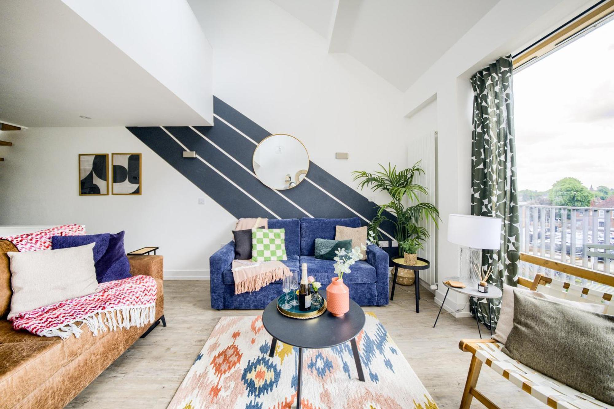 Coventry Large 4-Bed Townhouse By Empower Homes Екстер'єр фото